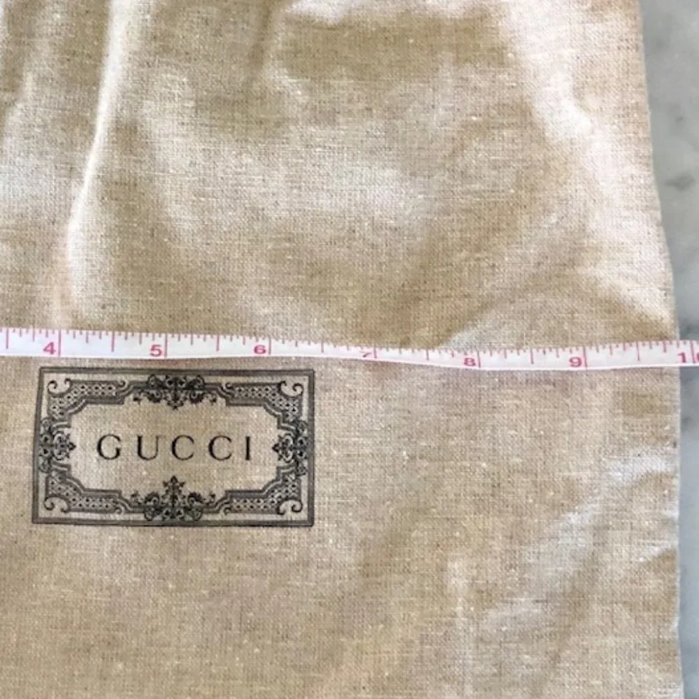 GUCCI Gift Present Set - Textured Green Logo Magnetic Box, Dust Bag & Gi…